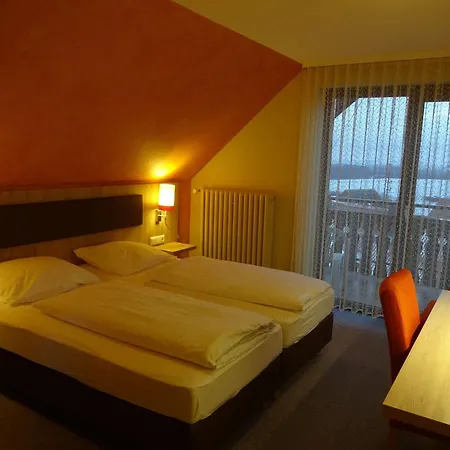 Zum Ross Gasthuis 3*